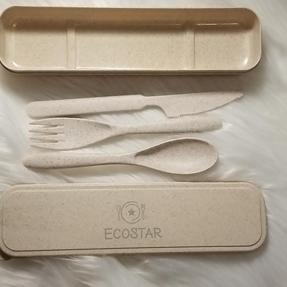 Utensils. 3 pcs. and Container. - Picture 1 of 3